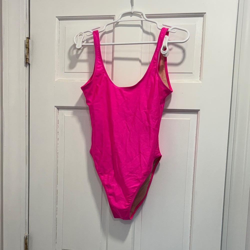 Chic Pink Women's One Piece Swimsuit